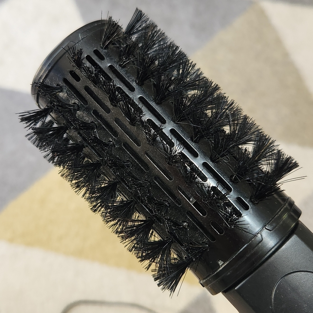 Conair InfinitiPro 2" Rotating Hot Air Brush - Picture 6 of 9